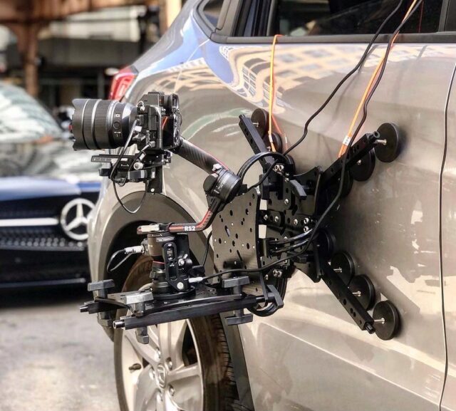 Nice RS2 on Cloud Mount setup.
.
.
📷: @hiddendiamondpro Shot a Mercedes in Chicago with the new @rigwheels cloud mount 📸🔥
.
.
#rigwheelscloudmount #c1oudmount